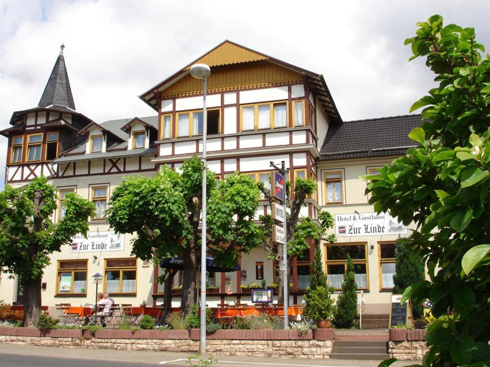 Gasthaus & Hotel Zur Linde Фридрихрода Экстерьер фото
